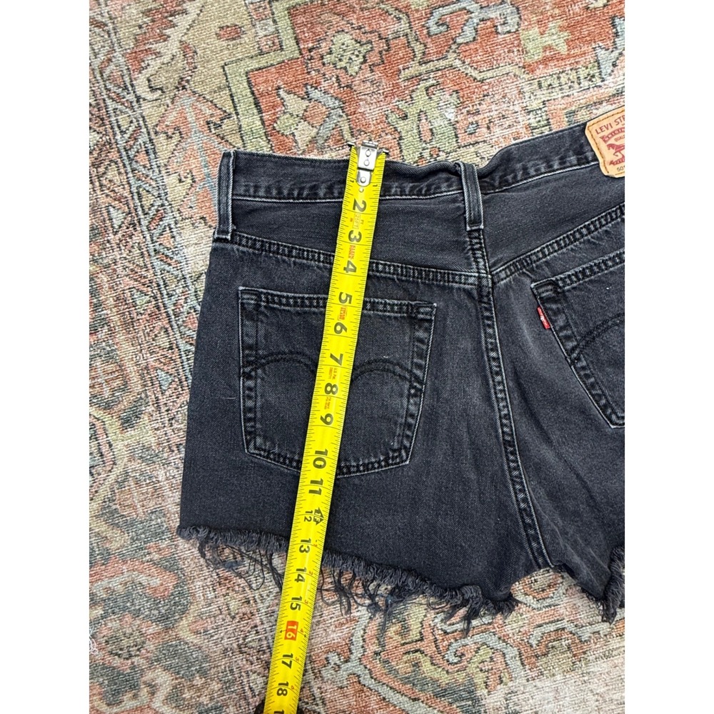 Levis 501 Original High Waisted Black Denim Cut Off Shorts Size 31 - Picture 5 of 5